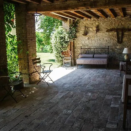 Il Castellazzo Farm stay